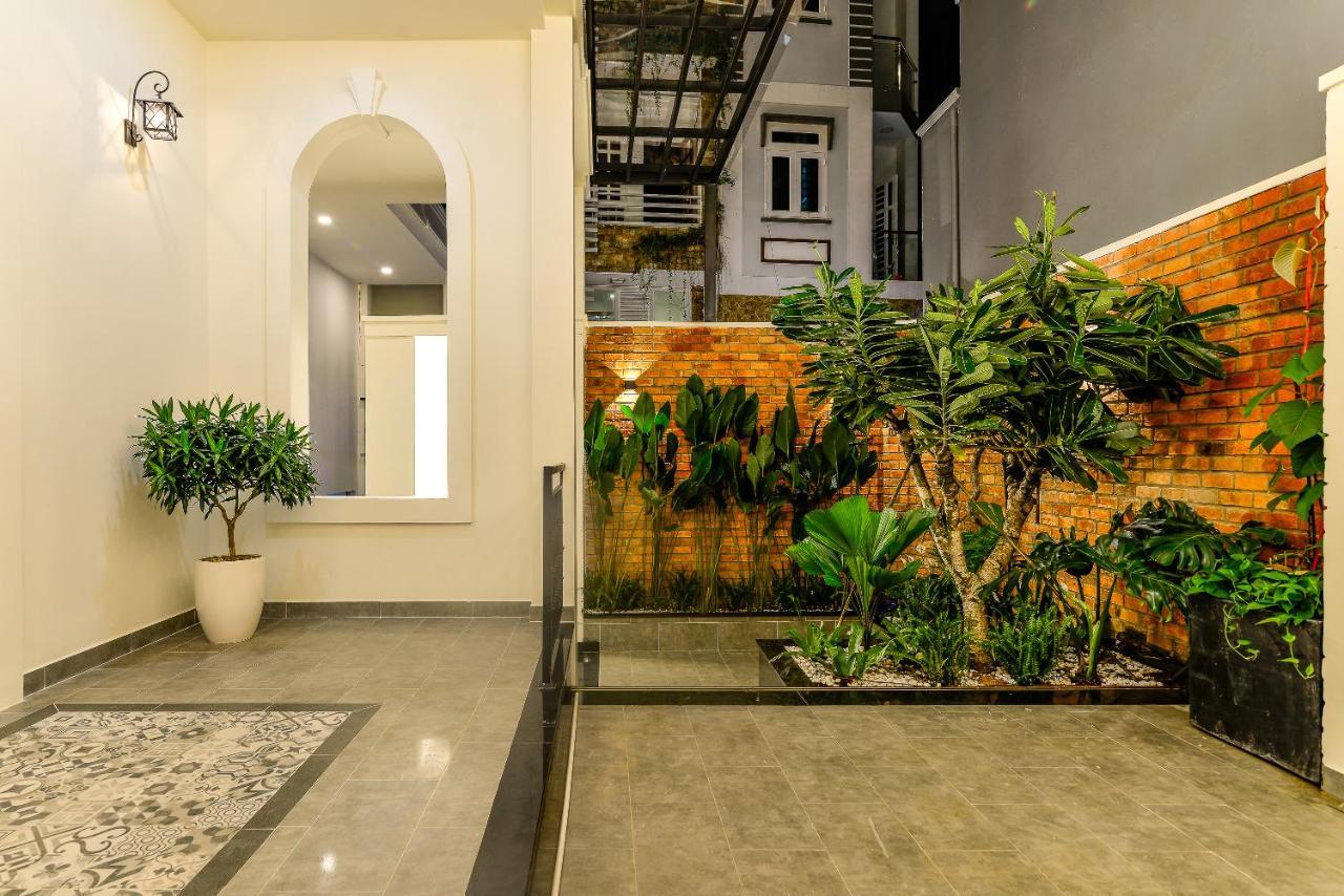 Cozrum Homes The Gallery Residence Хошимин Екстериор снимка