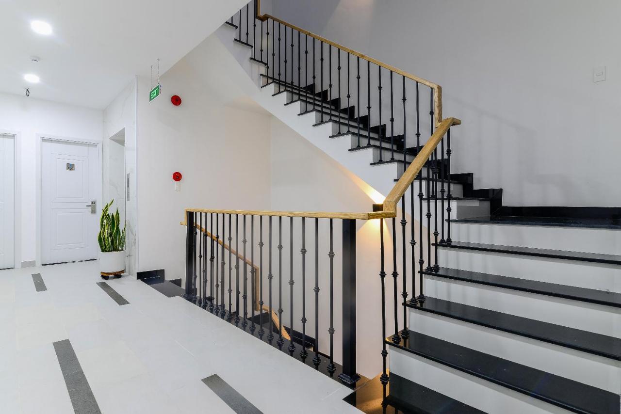 Cozrum Homes The Gallery Residence Хошимин Екстериор снимка