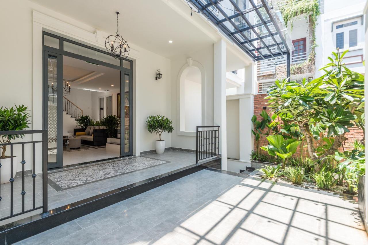 Cozrum Homes The Gallery Residence Хошимин Екстериор снимка