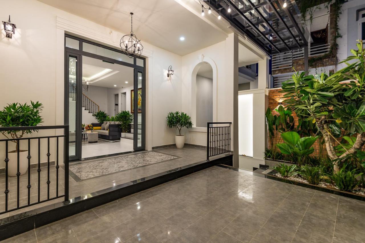 Cozrum Homes The Gallery Residence Хошимин Екстериор снимка