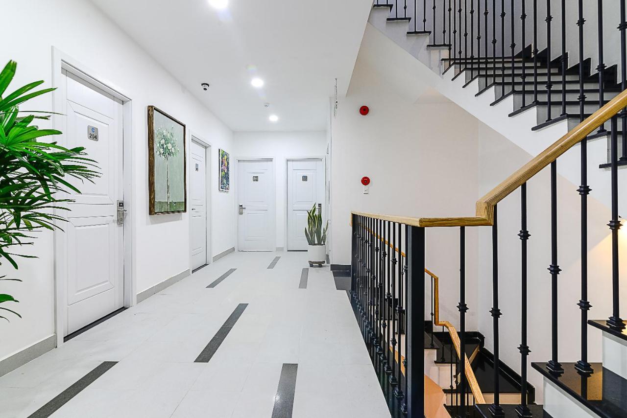 Cozrum Homes The Gallery Residence Хошимин Екстериор снимка